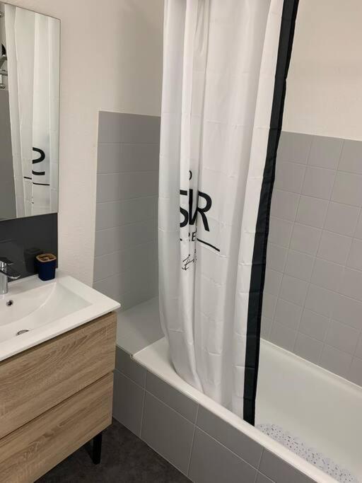 Studio Entierement Renove Avec Parking Gratuit Saint-Nazaire  Eksteriør bilde
